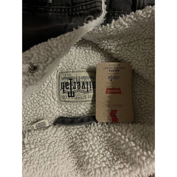 Levi’s Mens Silvertab Black Sherpa Lined Trucker Jacket Size XL - Picture 3 of 3